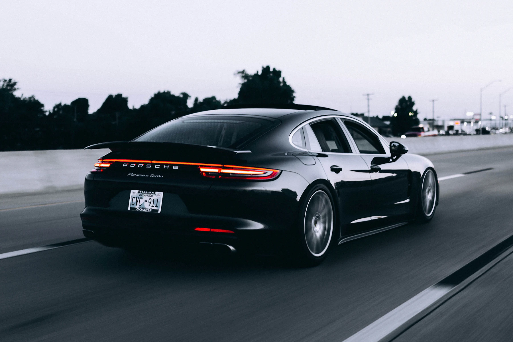 Porsche Panamera noire