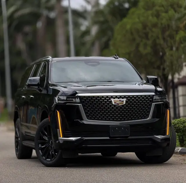 Cadillac Escalade — location avec chauffeur à Yaoundé